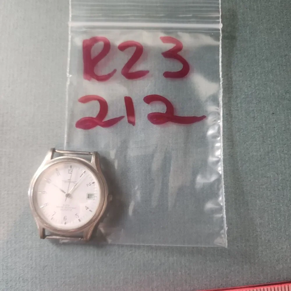 Vintage Tempic Quartz Men's Watch - White Dial, Date Window - Untested / Parts